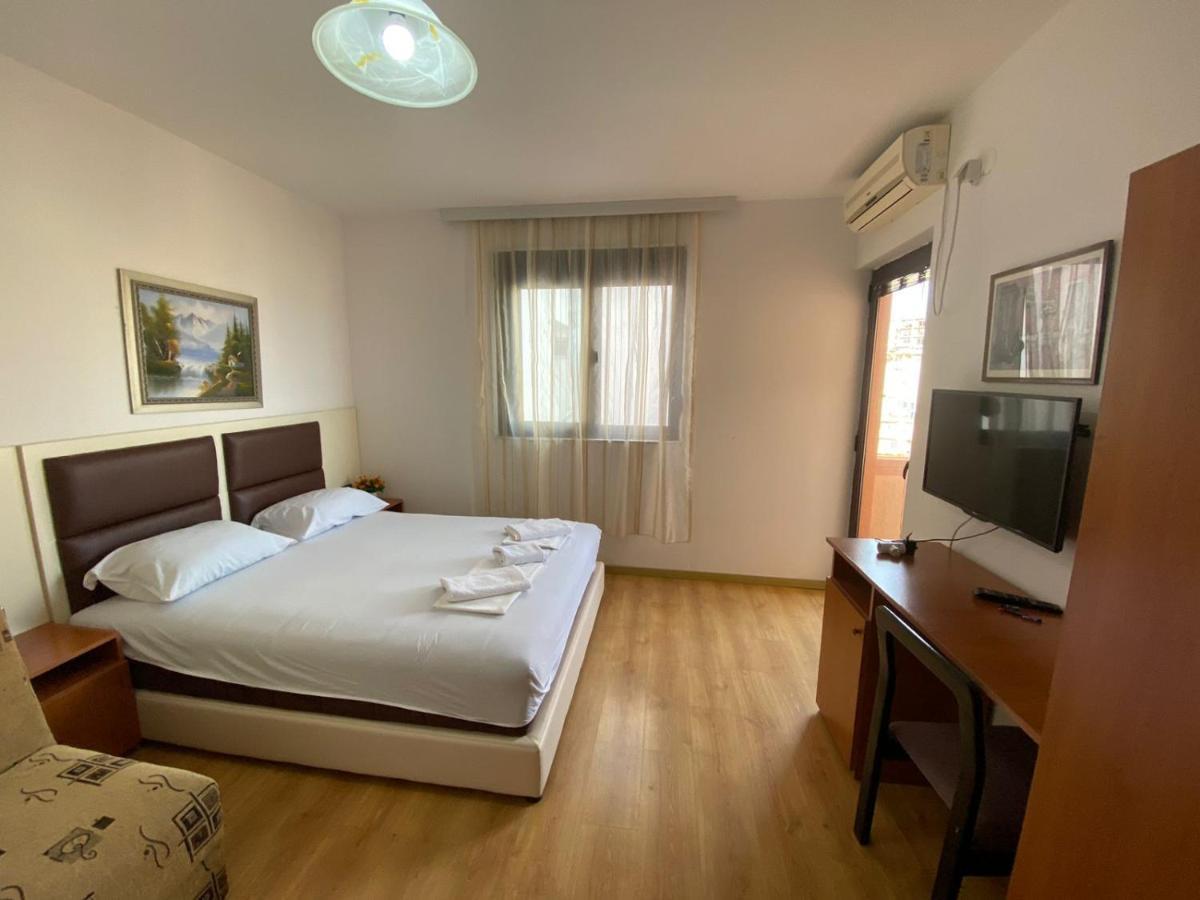 Adriatic Apartments Ulcinj Esterno foto