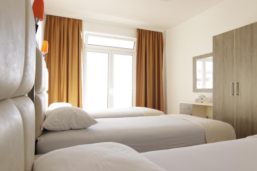 Adriatic Apartments Ulcinj Esterno foto