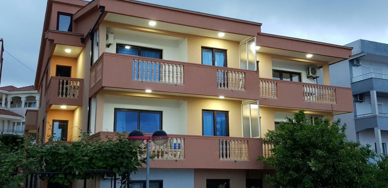 Adriatic Apartments Ulcinj Esterno foto